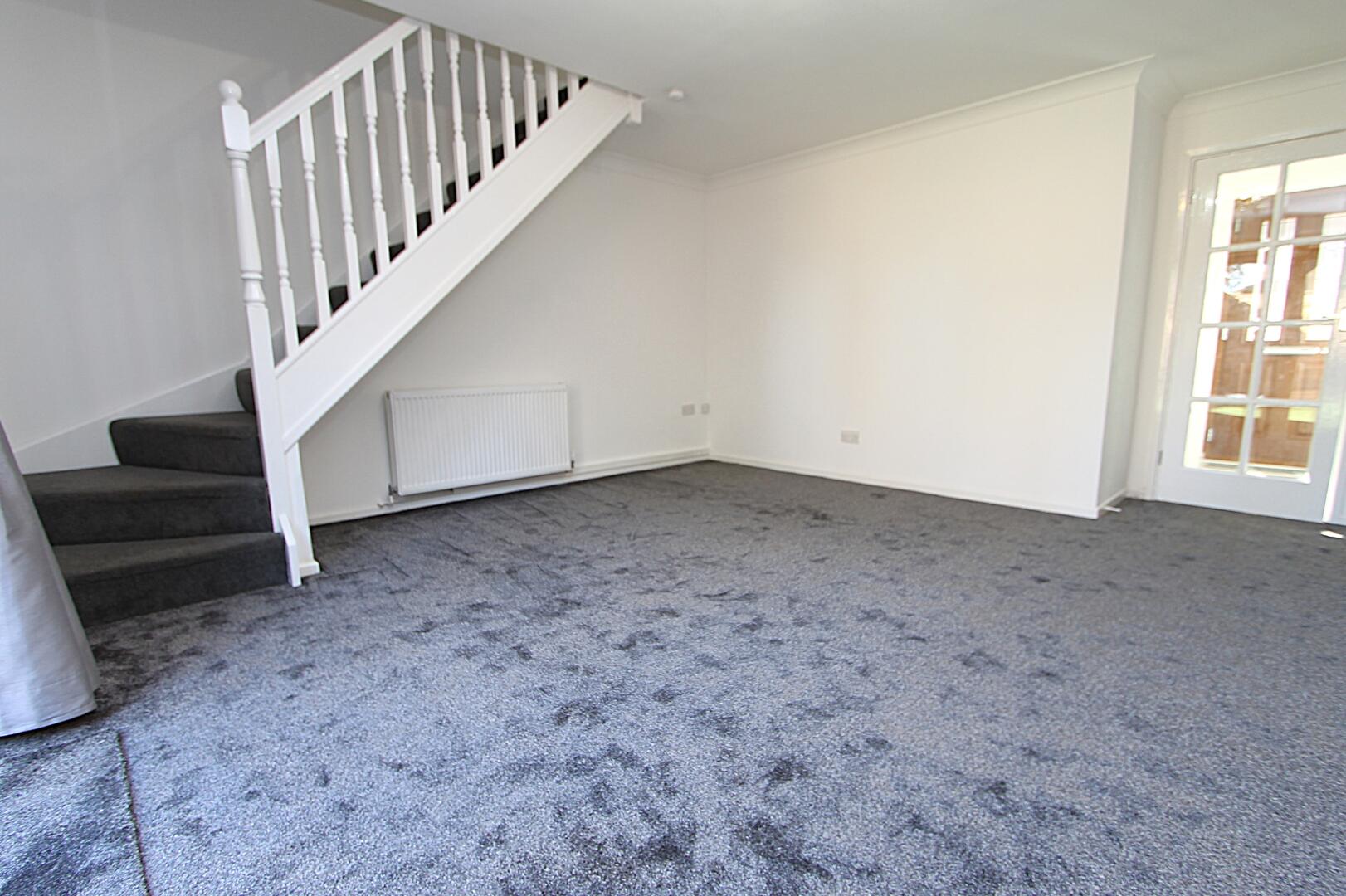 2 bed property in Linnet Rise, Kidderminster
